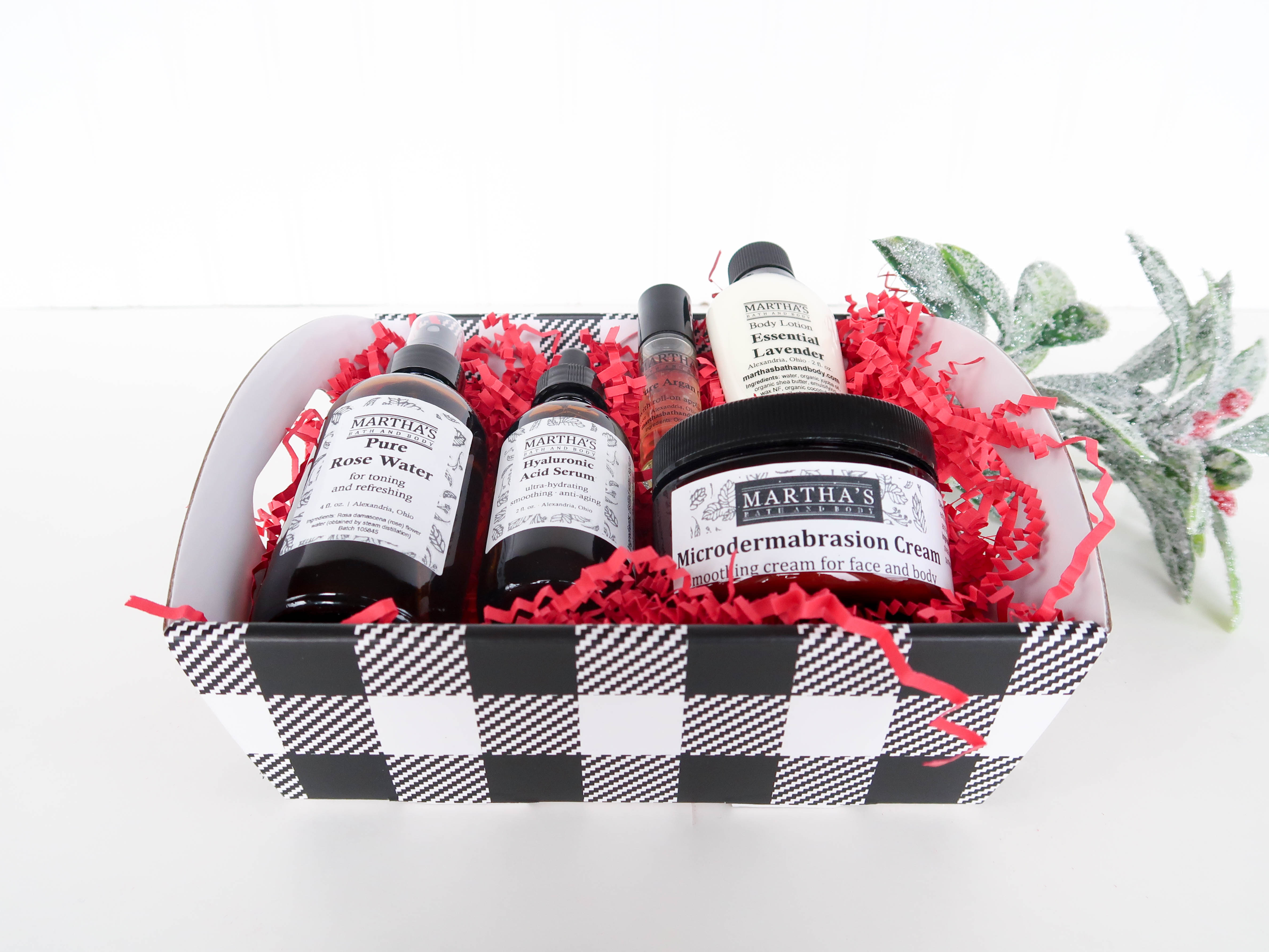 The rose-infused clean beauty gift box #roseinfused #cleanbeauty #giftbox  #giftboxes #specialoccasiongift #r… | Beauty box subscriptions, Spring skin  care, Rose oil